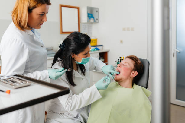 Best Cracked Tooth Emergency Dentist  in Decatur, IL